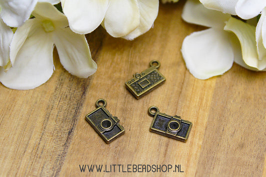 Camera charms, antique bronze color, per piece