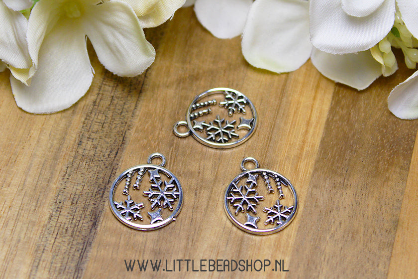 Snowflake Charms in Silver Circle, per piece