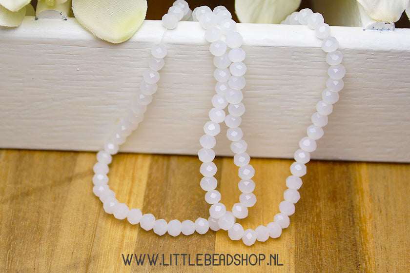Facet kralen 4mm Milky White, 120 stuks