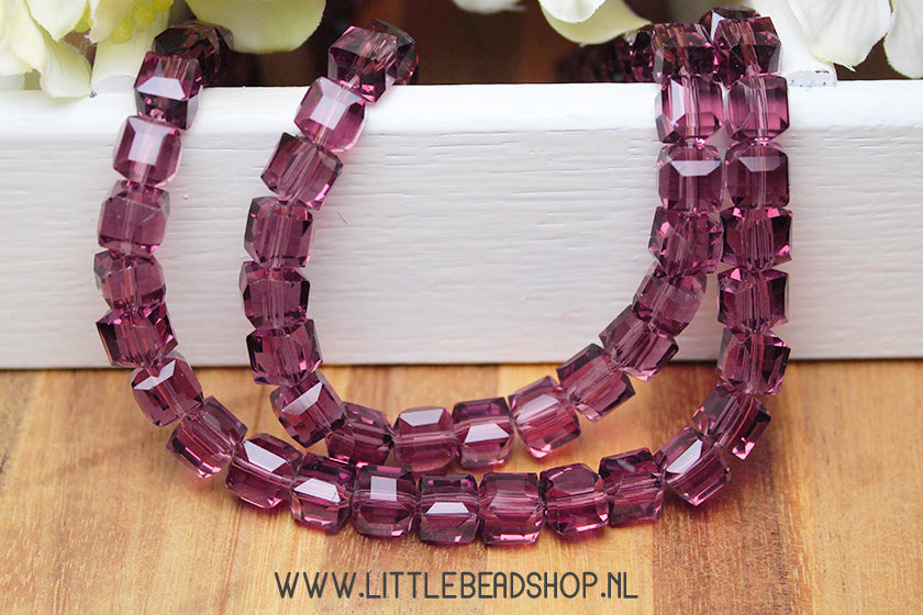 Faceted beads Cube 8mm Dark Purple, +/- 70 pieces