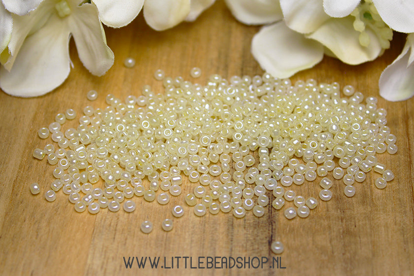 Rocailles Parel Creme Champagne 2mm, 15 gram