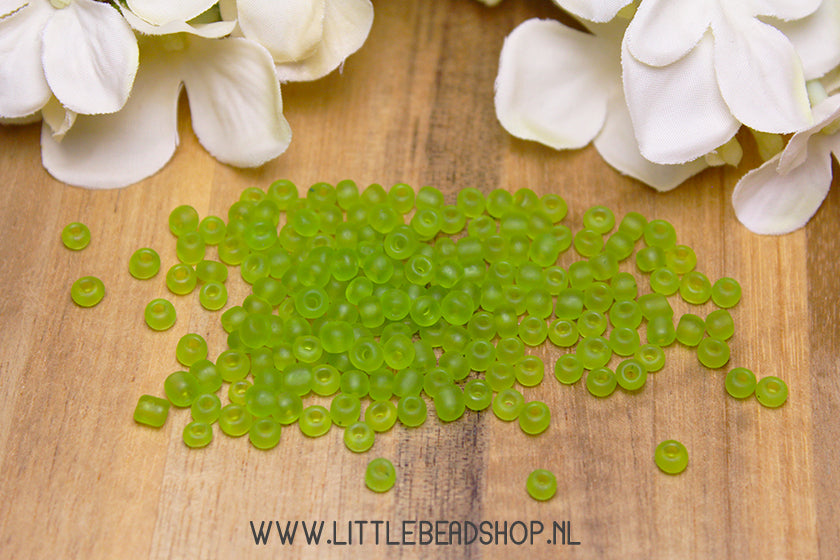 Seed beads Frosted Green 4mm, 27 grams