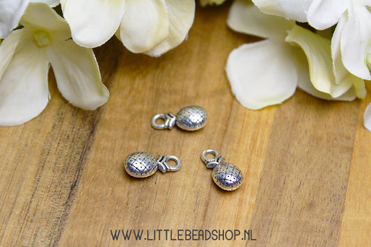 Pineapple Charms silver color, per piece