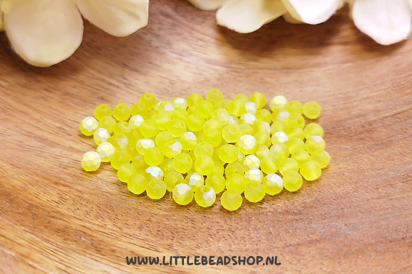 Facetkralen 4mm Shiny Frosted Bright Yellow rondel, +/- 110 stuks
