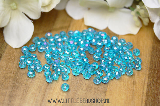 Faceted beads 4mm Light Blue Shine, +/- 110 pieces