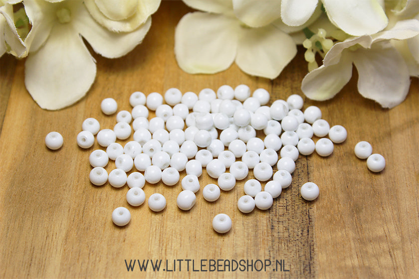 Glaskralen Basic White 4mm, +/- 100 stuks