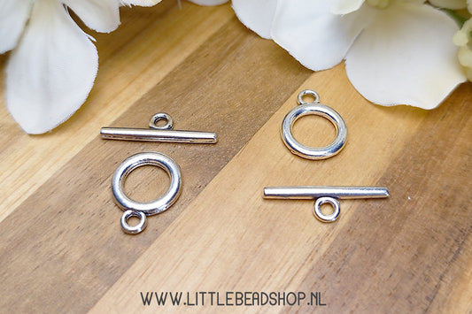 Basic silver-colored chapter locks, per set