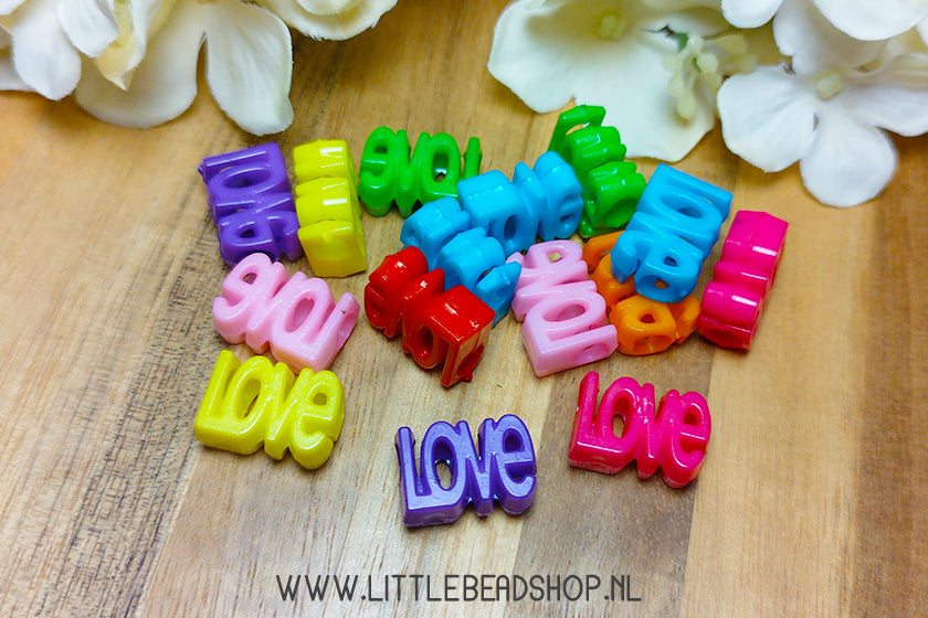 Acryl kralen Groot Love, 15 stuks