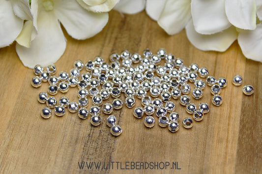 Spacer beads Metal balls 4mm silver color, +/- 200 pieces