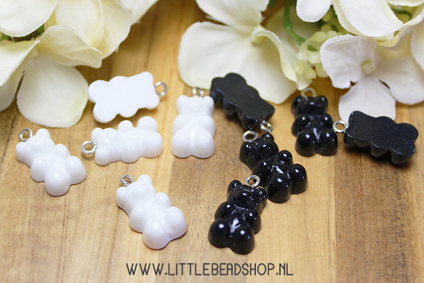 Acrylic Charms Gummy Bear Black & White, per piece