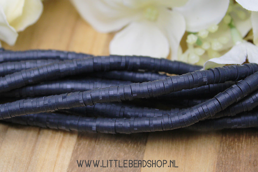 Katsuki Kralen Coal Black 4mm, per streng