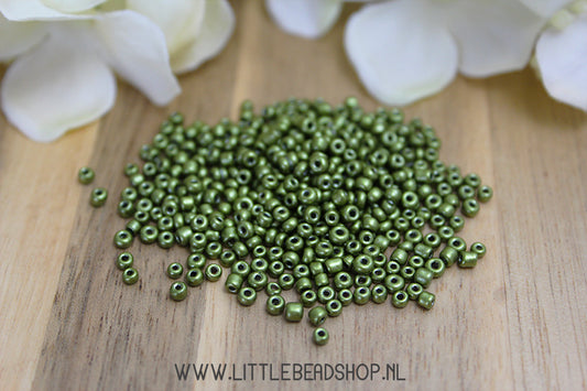 Seed beads Moss Green Metallic 2mm, 15 grams