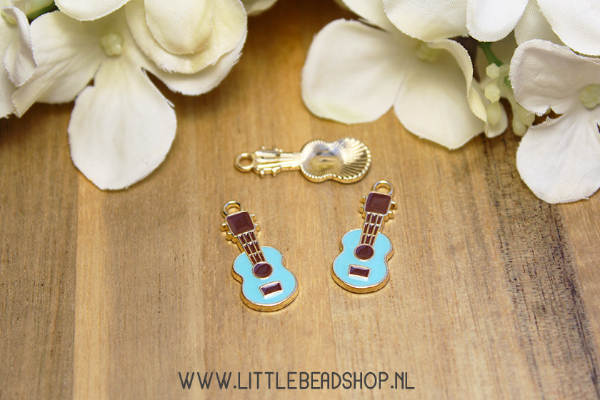Emaille Bedels Gitaar Licht Blauw, per stuk