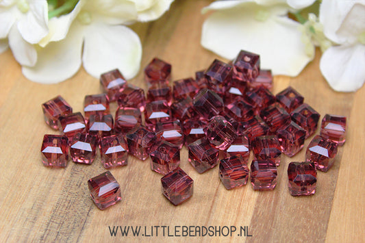 Facet kralen Kubus 8mm Dark Purple, +/- 70 stuks