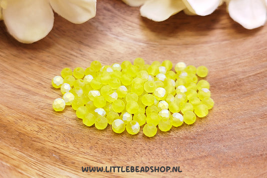 Facetkralen 4mm Shiny Frosted Bright Yellow rondel, +/- 110 stuks
