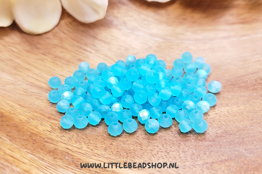 Facetkralen 4mm Shiny Frosted Light Blue rondel, +/- 110 stuks