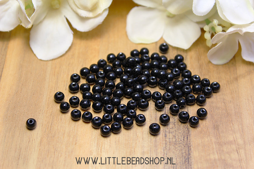 Glaskralen Basic Black 4mm, +/- 100 stuks