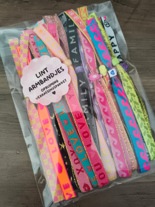 20x ribbon bracelets randomly - Surprise package